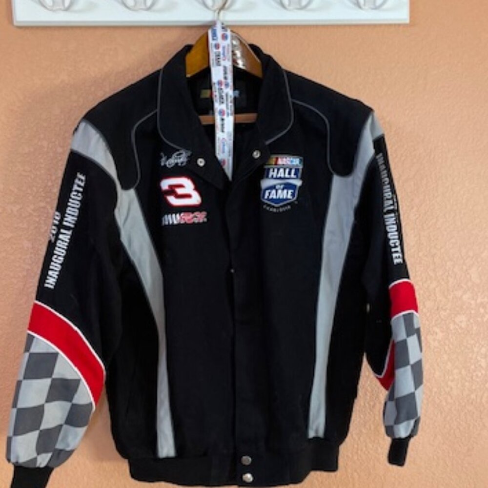 Nascar jacket Dale Earnhardt #3 Hall of Fame size medium but runs large